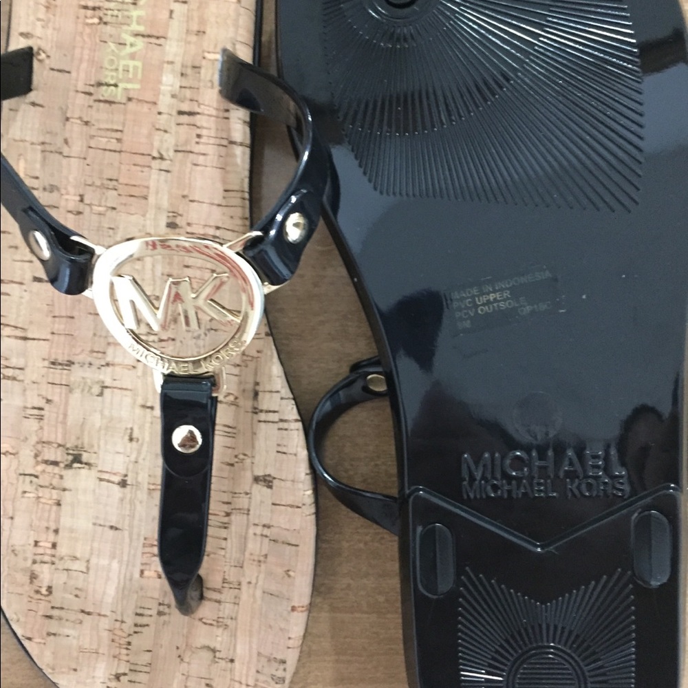 Michael kors sandals size 8